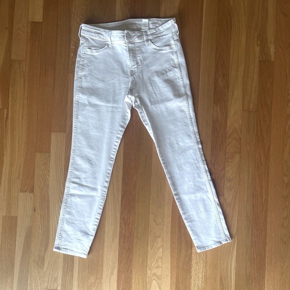 White denim skinny jeans